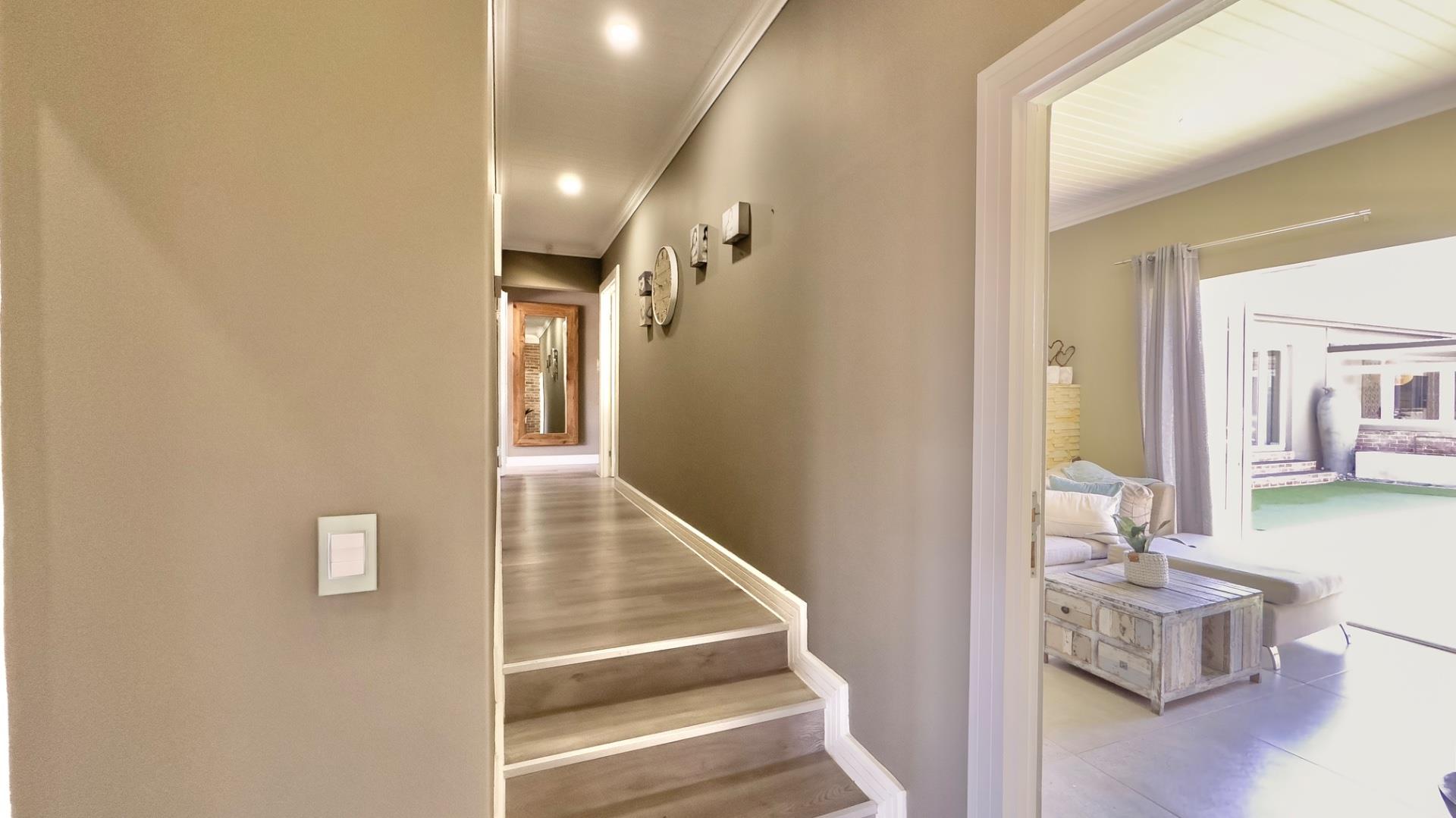 Photo 30 of 6 Bedroom House for Sale in Num Num Cape Estate