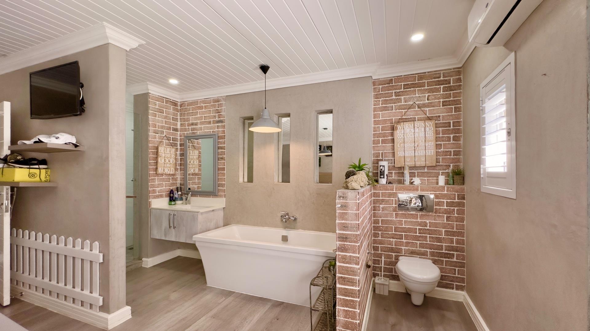 Photo 43 of 6 Bedroom House for Sale in Num Num Cape Estate