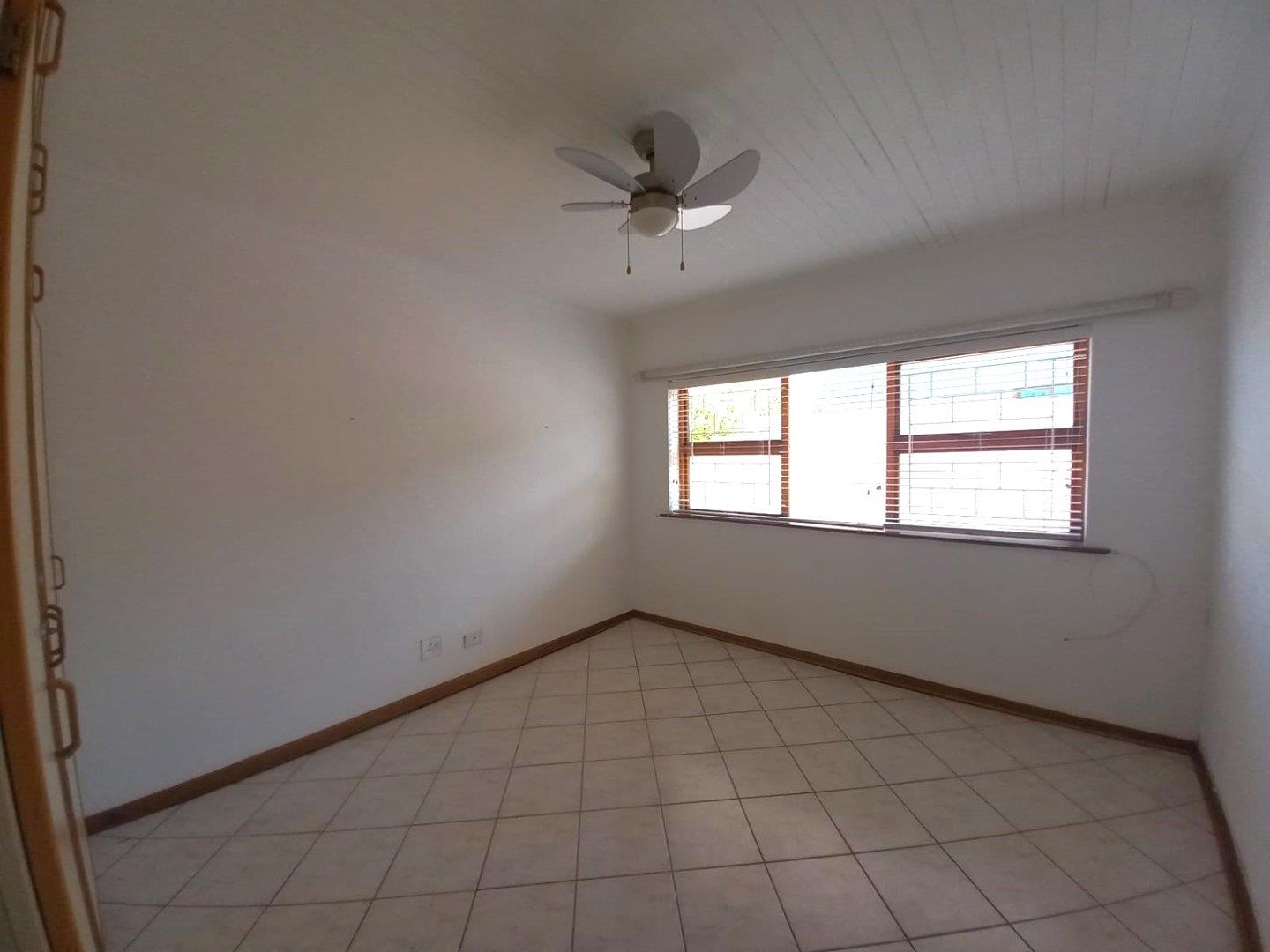Photo 5 of 7 Bedroom House for Sale in Bayview